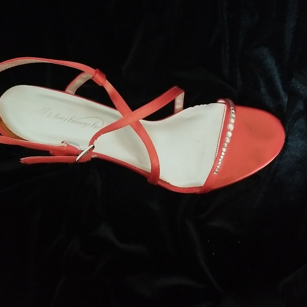 Heels - Picture 3 of 3